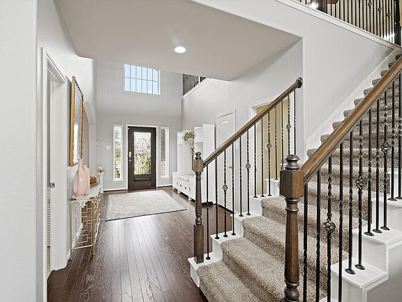 4th image of 4526 Selwyn Rd