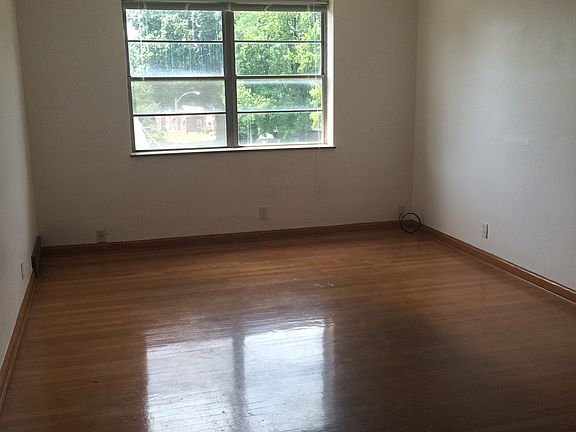 5th image of 4605 Jamieson Ave APT E