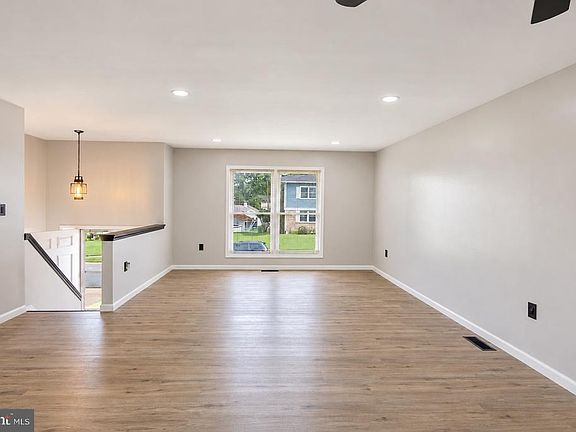 4th image of 1903 Hawthorne Rd