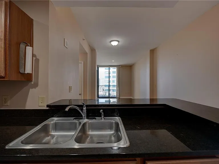3040 Peachtree Rd NW #813 — Photo 8