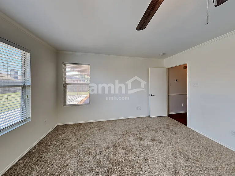 9921 Thomas Jefferson Dr — Photo 11