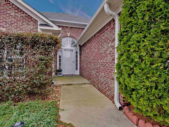 4th image of 131 Danika Dr NW