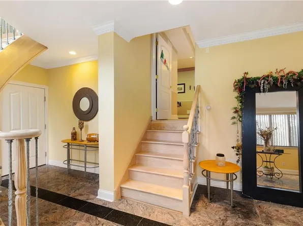 16 Diana Trail image 6 of 50