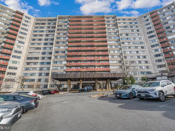 5340 Holmes Run Pkwy Unit 1110, Alexandria, VA 22304