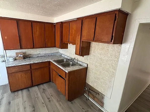 531 Valley Ave, Barstow, CA 92311