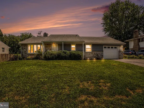 203 Whittier Ln, Lancaster, PA 17602