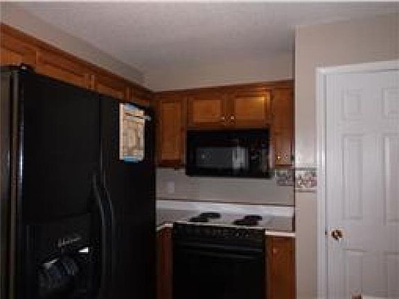 4th image of 425 Cyprus Ct