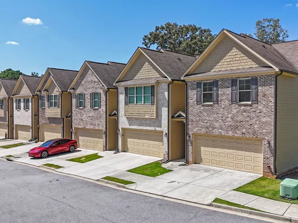 232 Cashes Dr, Lilburn, GA 30047