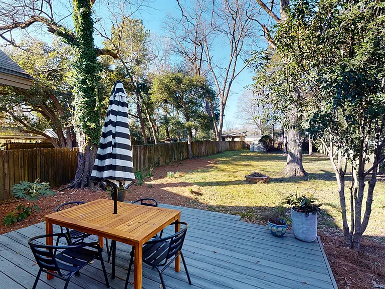 1827 Capitol Ave — Photo 33