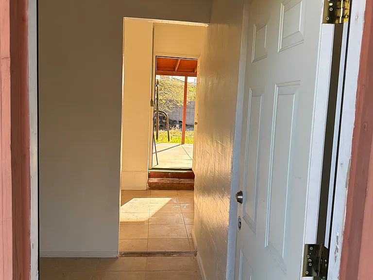 2226 N Los Altos Ave — Photo 3