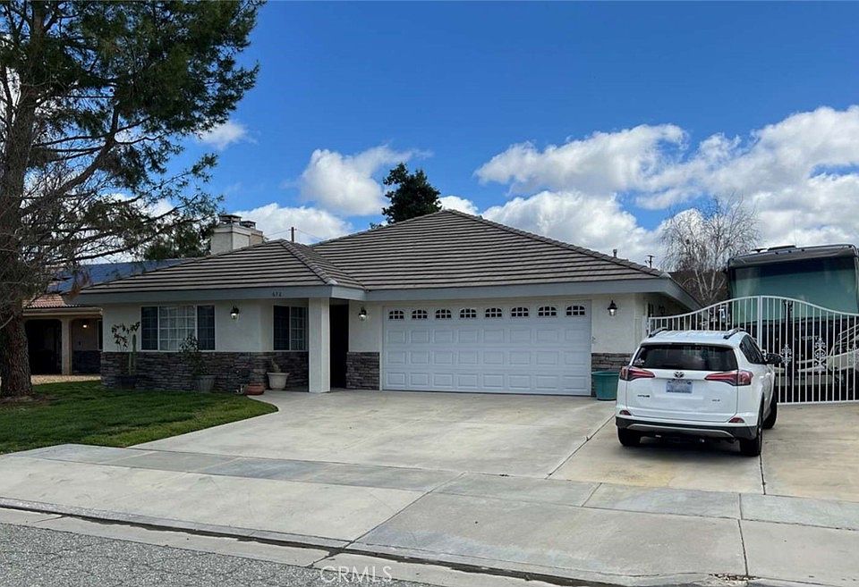 1st image of 672 Deardorff Dr