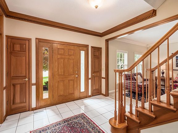 3rd image of 7483 Katesbridge Ct