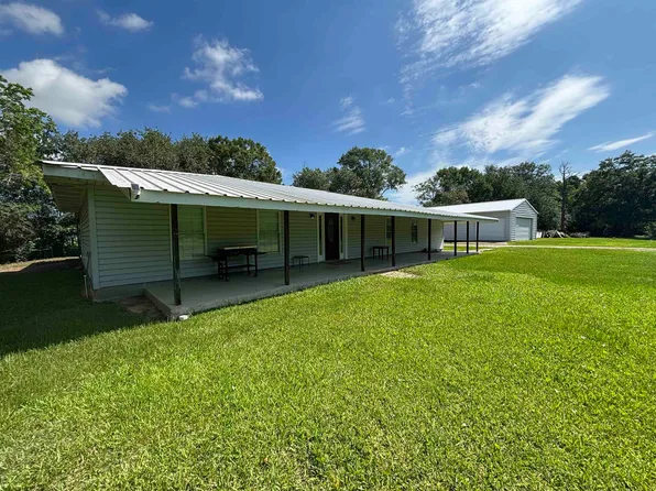 445 Jones St, Bridge City, TX 77611