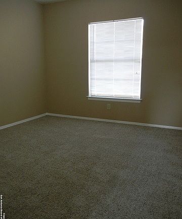 3rd image of 6746 Blue Oak Ln
