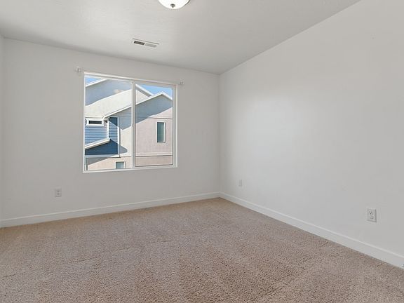 5th image of 501 S Evergreen Way