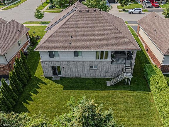 4th image of 26 Cobblestone Dr