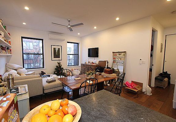 5th image of 149 W 14th St APT 8