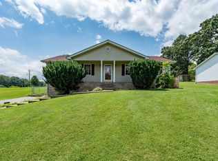 109 Rutledge Dr, Bluff City, TN 37618