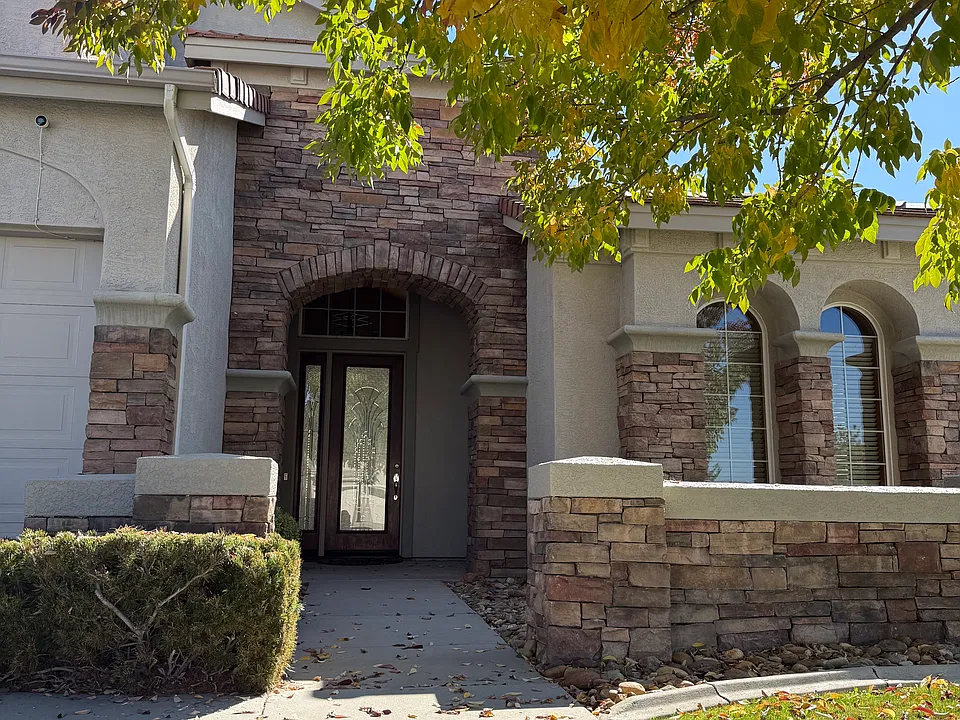 1630 Crater Ct