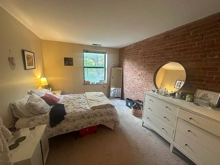 102 Gainsborough St #302E — Photo 3