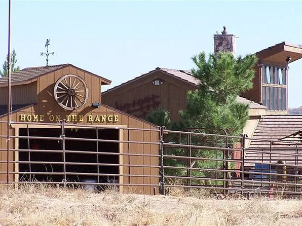 5145 Curtis Rd, Pioneertown, CA 92268