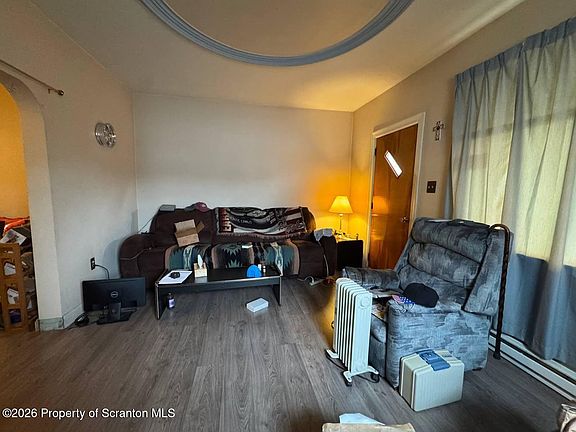 3rd image of 7 Spring St