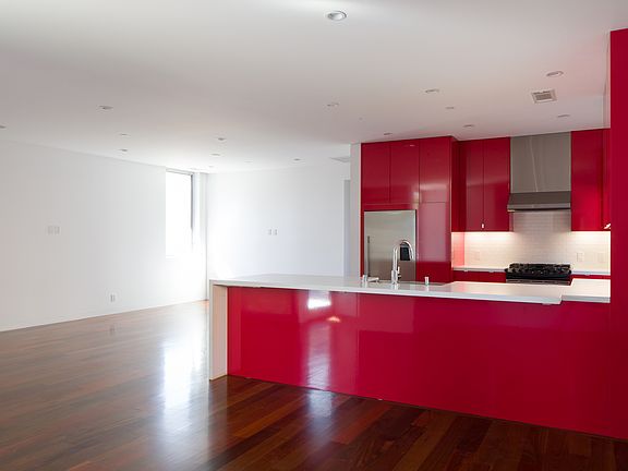 3rd image of 3409 Caroline Ave