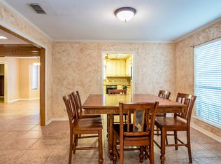 802 Regency Dr, Longview, TX 75604