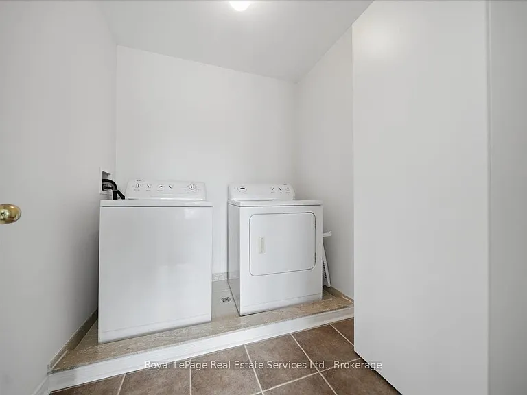 2395 Woodstock Trl — Photo 36