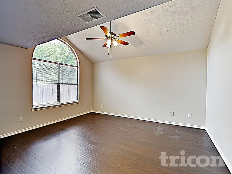 4740 Waxwing Dr — Photo 9