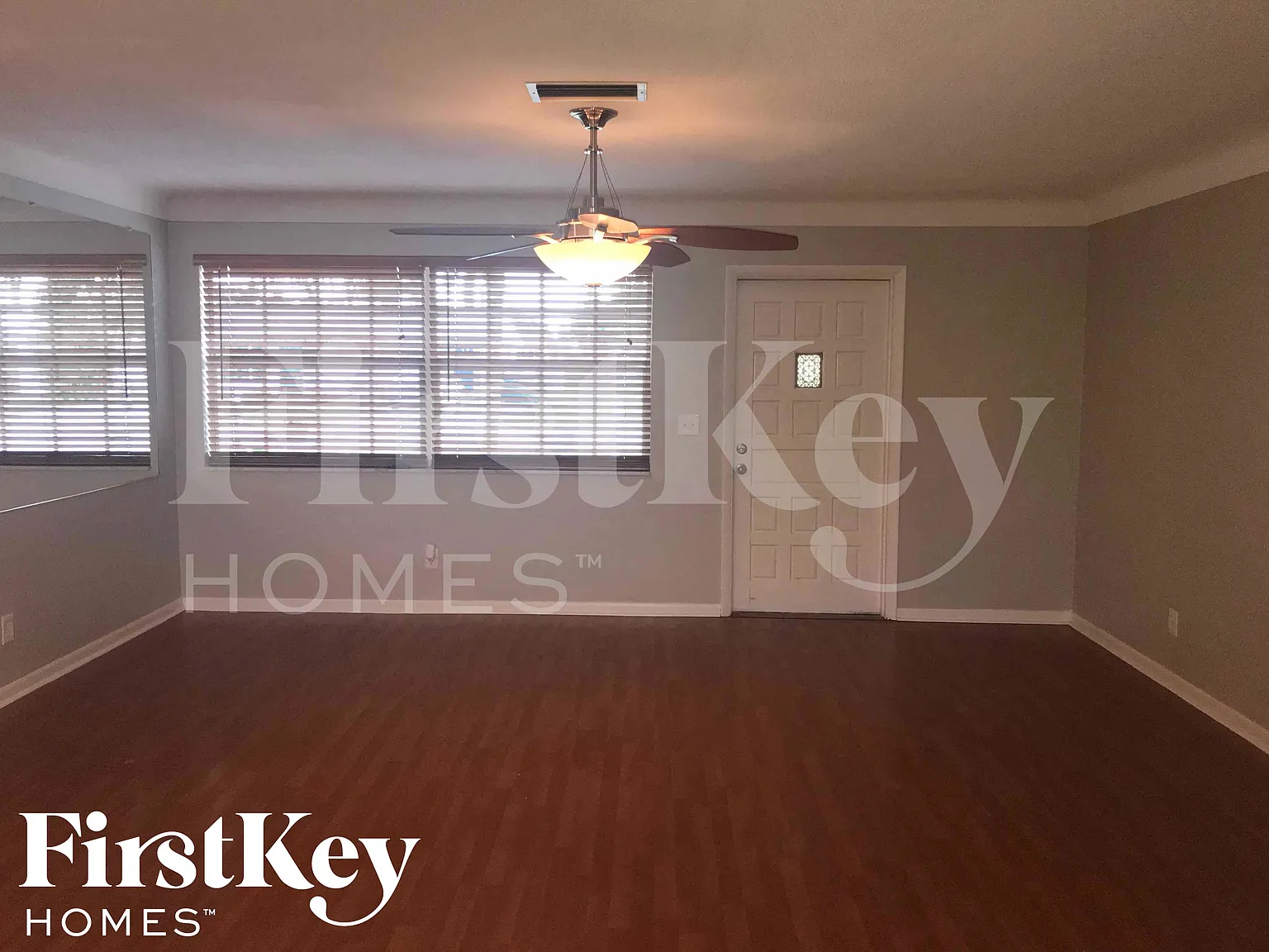 3 bed, 2.0 bath, 1617 sqft, $3,710 — Photo 2