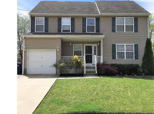 2 Chestnut Ave, Somerdale, NJ 08083