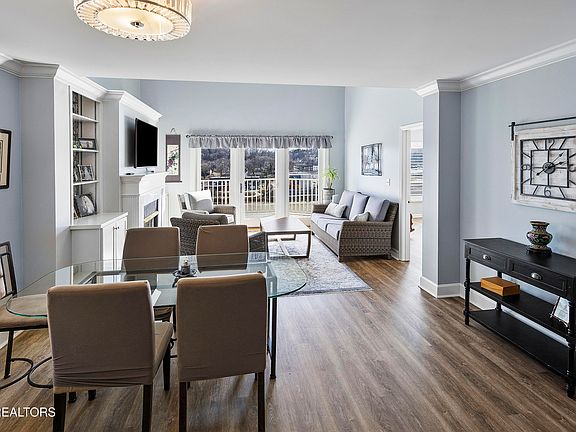 3rd image of 546 Riverfront Way