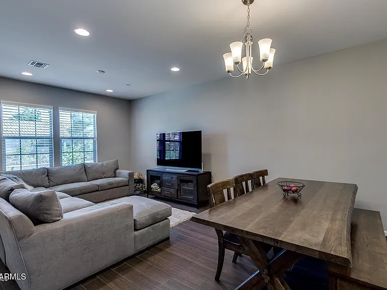 2477 W Market Pl #32 — Photo 12