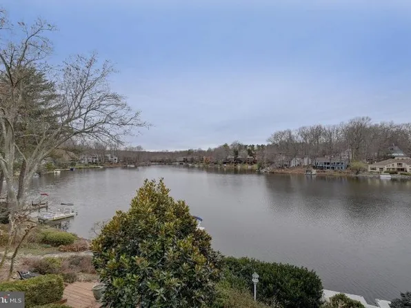 11074 Thrush Ridge Rd, Reston, VA 20191