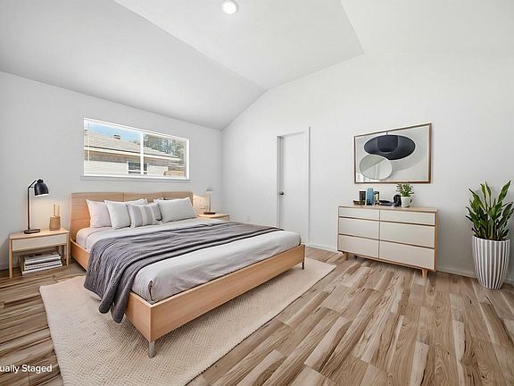 4th image of 3027 Longhorn Dr