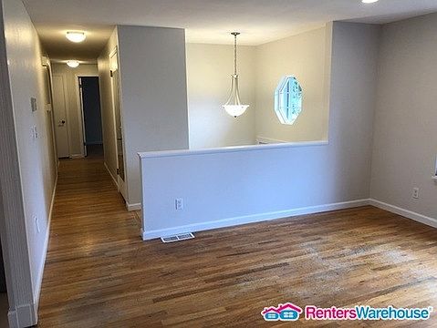 3rd image of 16405 65th Ave W