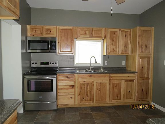 4th image of 150 Walnut St