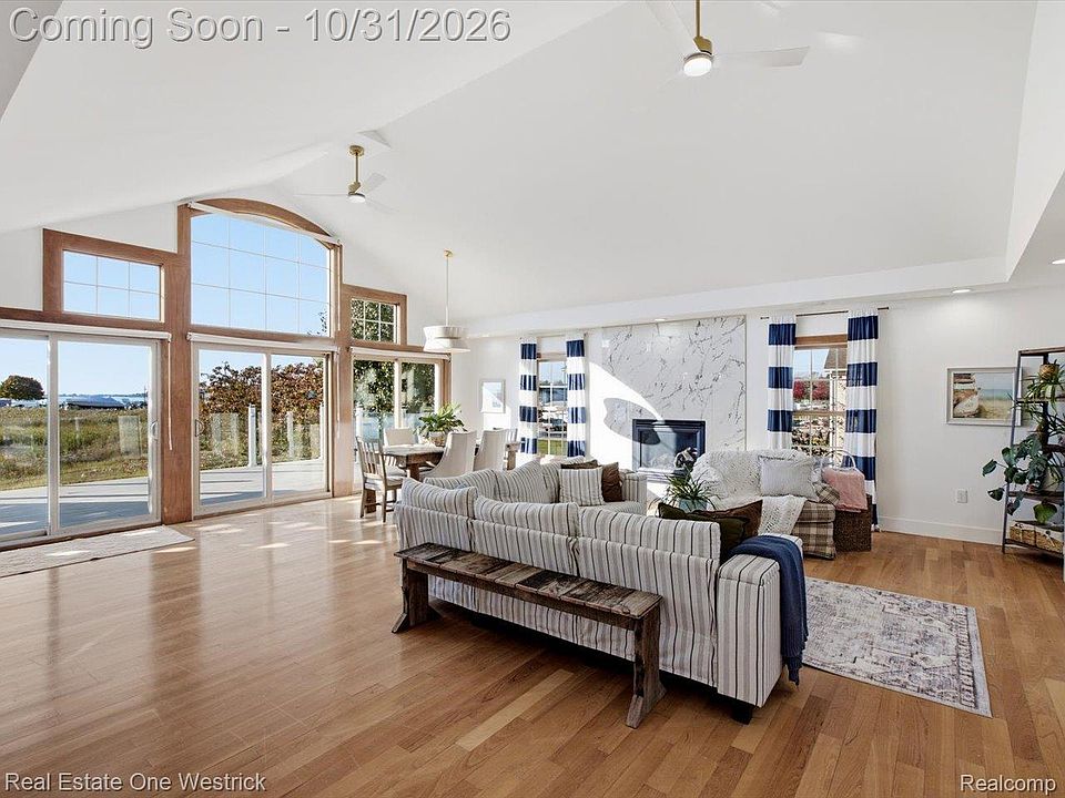 850 Townsend Dr, photo 7