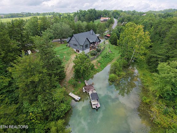 2nd image of 975 Lake Smoky Rd