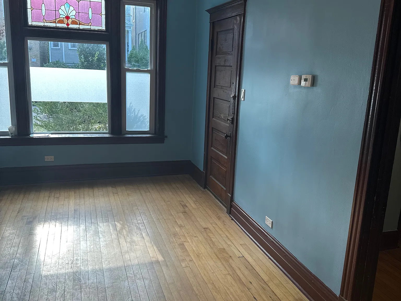 2 bed, 1000 sqft, $2,350 — Photo 1