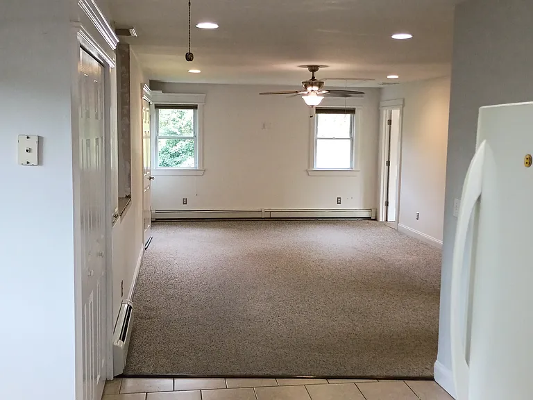 Magnolia Ave — Photo 10