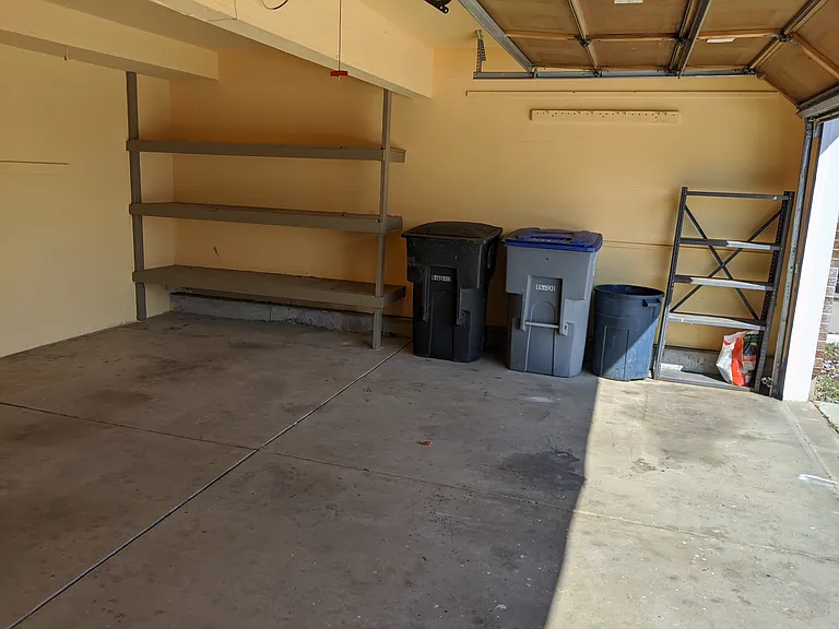 848 Elliott St — Photo 24