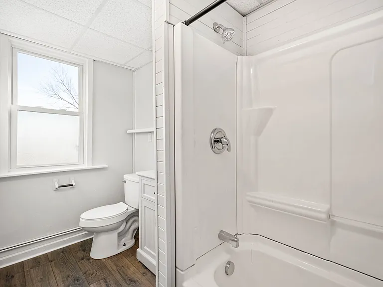 420 Alice St — Photo 2