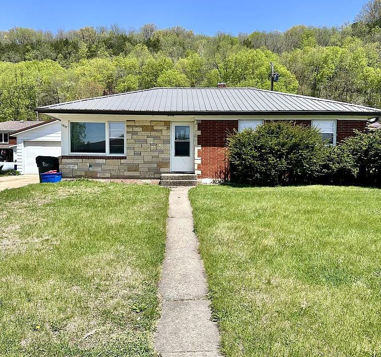 1st image of 1037 Dewey STREET