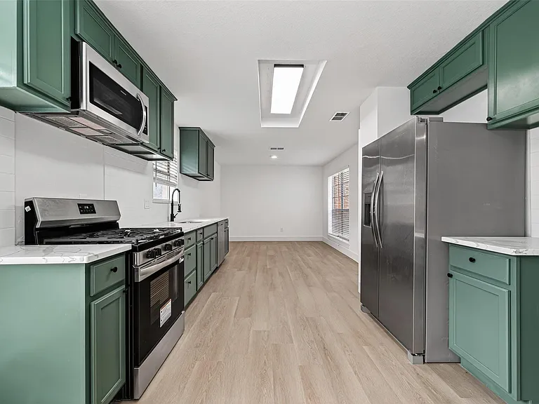 1834 Shadow Rock Dr — Photo 12