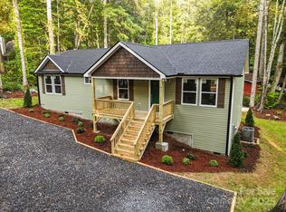 102 Reuben Branch Rd, Maggie Valley, NC 28751