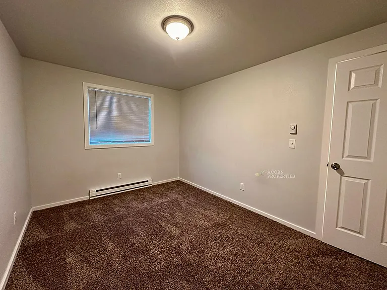 413 SE Maylor St — Photo 13