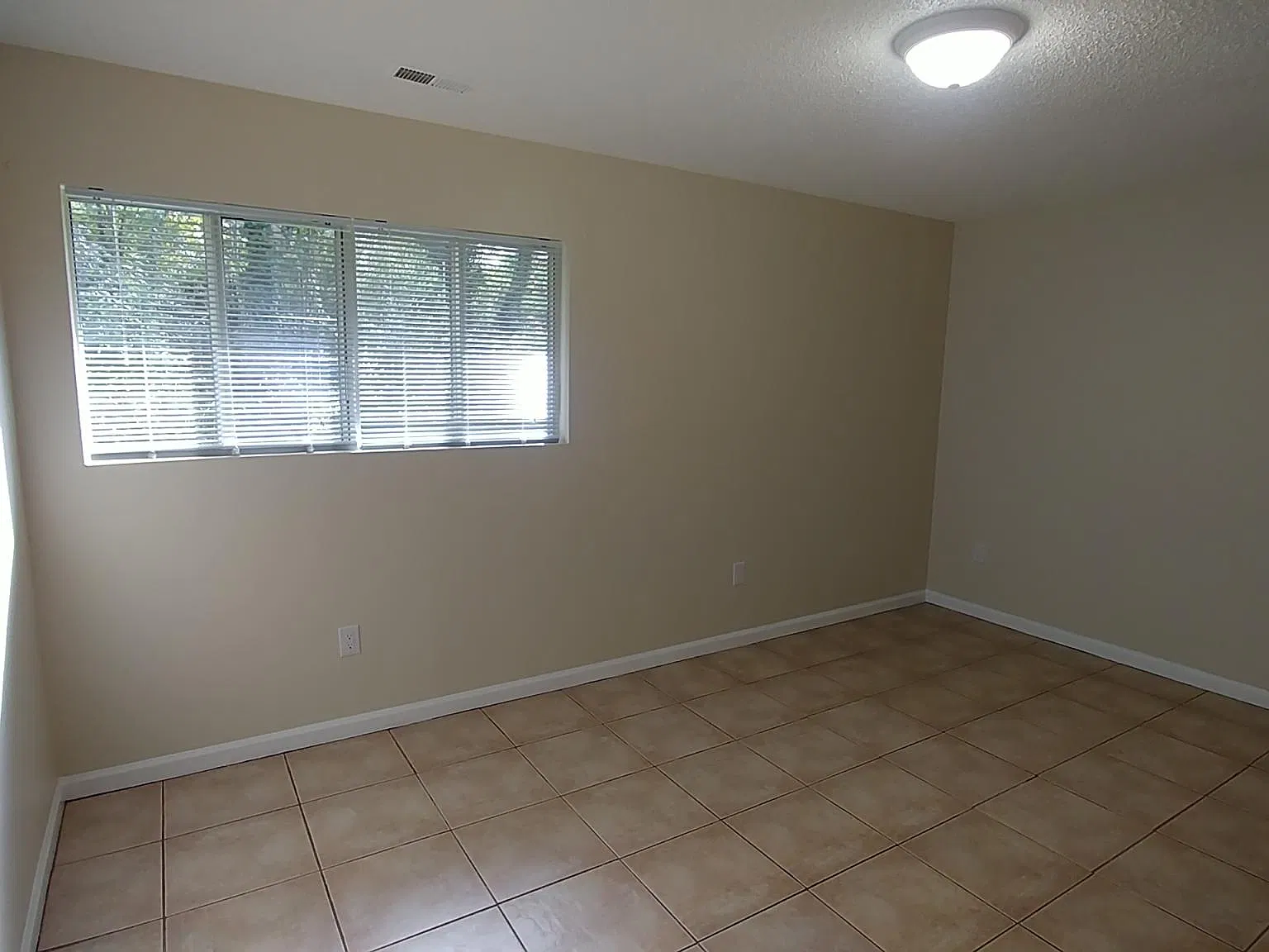 11 Long St — Photo 4