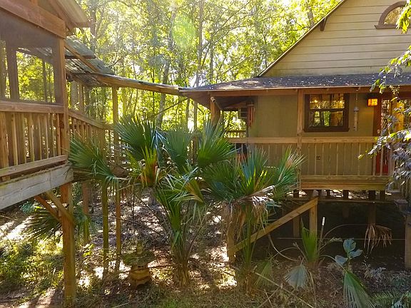 4th image of 1004 La Petite Ln